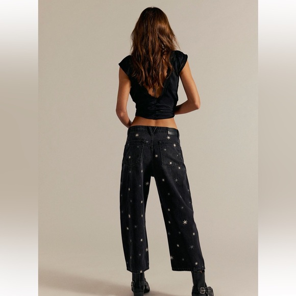 NWT - We The Free Deep Trance Shine
Embroidered Dropped Boyfriend Jeans - Picture 4 of 7